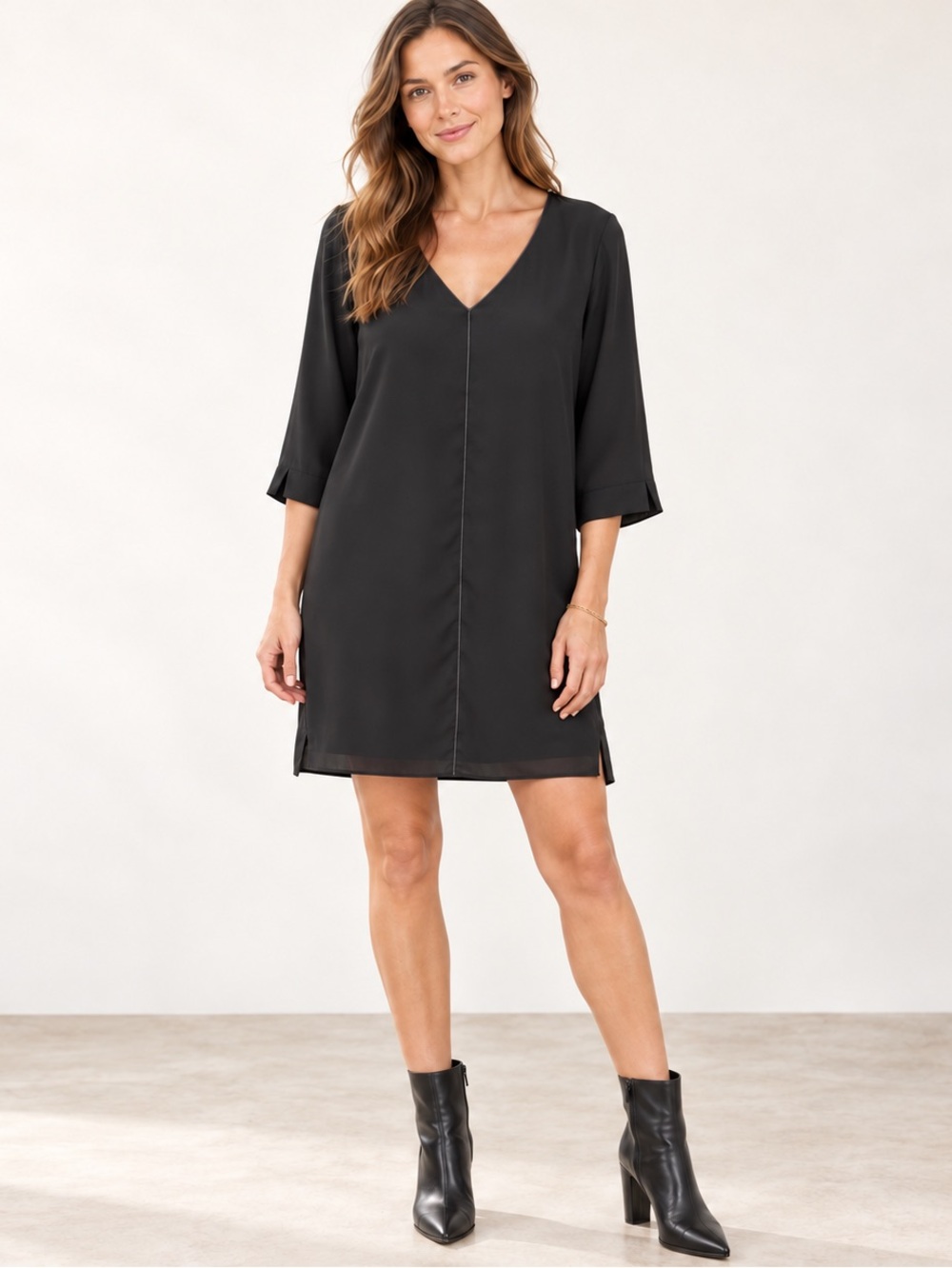 Monk & Lou Black V-Neck Shift Dress Size L